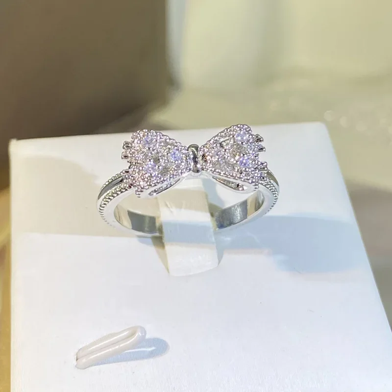 Nhẫn Nơ Sang Trọng Đính Đá CZ  - đánh giá và giá Tie Clip Silver